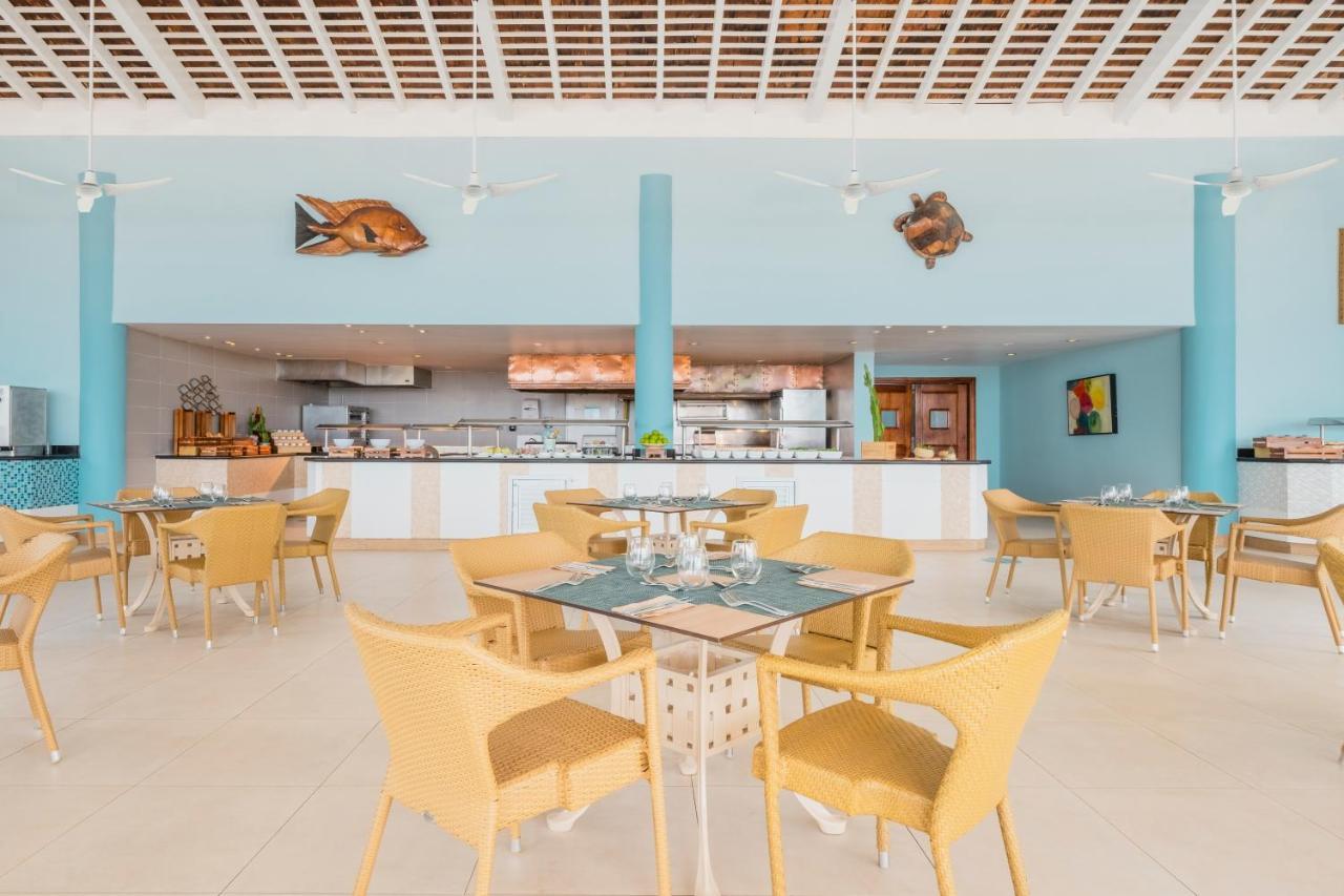 Iberostar Waves Rose Hall Beach Montego Bay Eksteriør billede